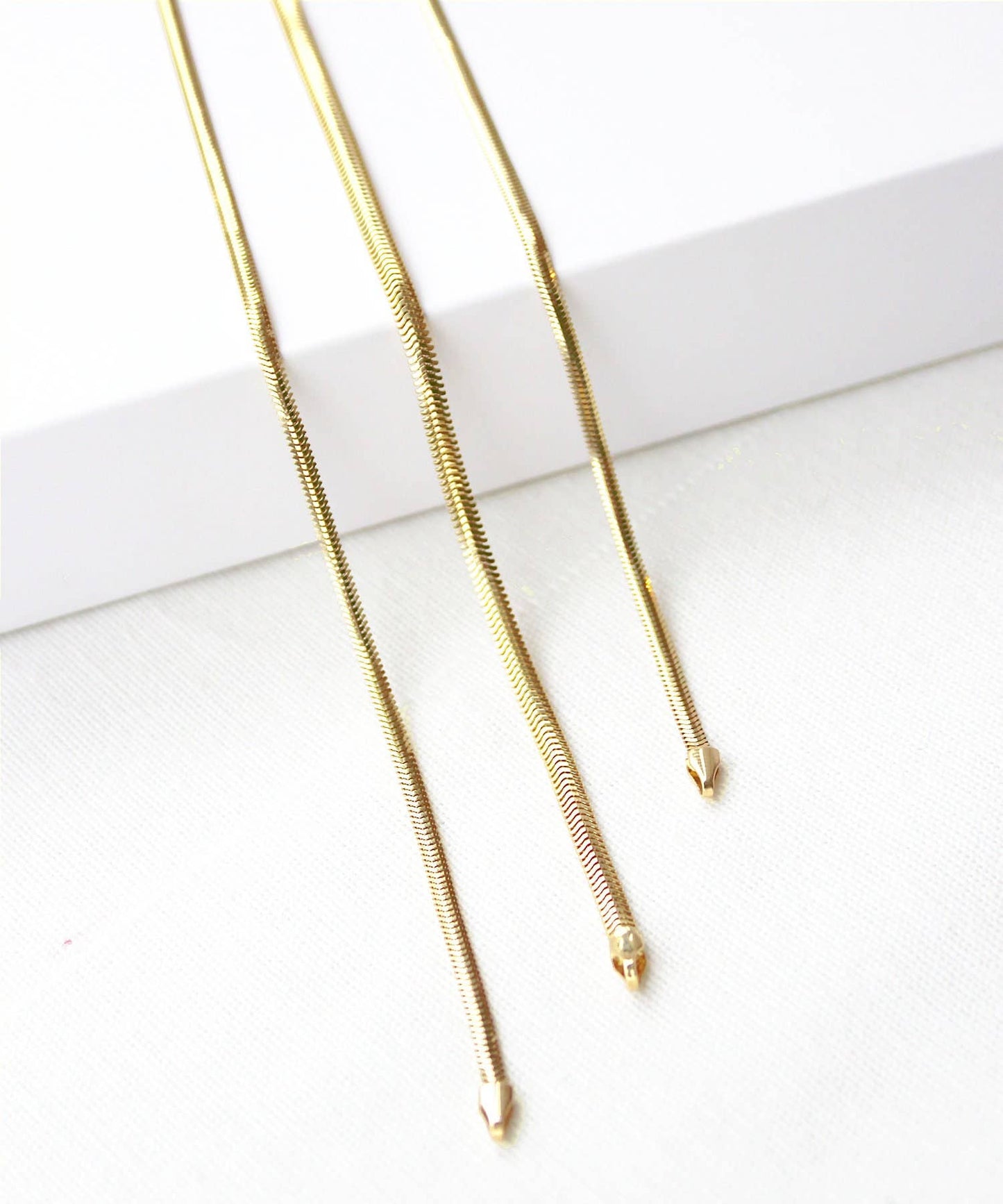 14K Gold Herringbone Chain Necklace – Sleek & Timeless