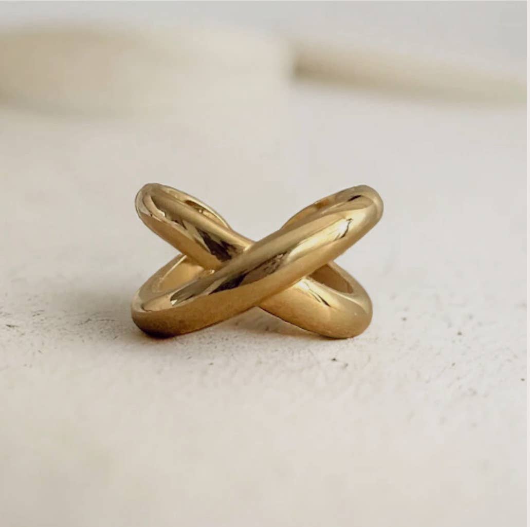 The Chelsea Ring – Bold Crossover Statement Ring