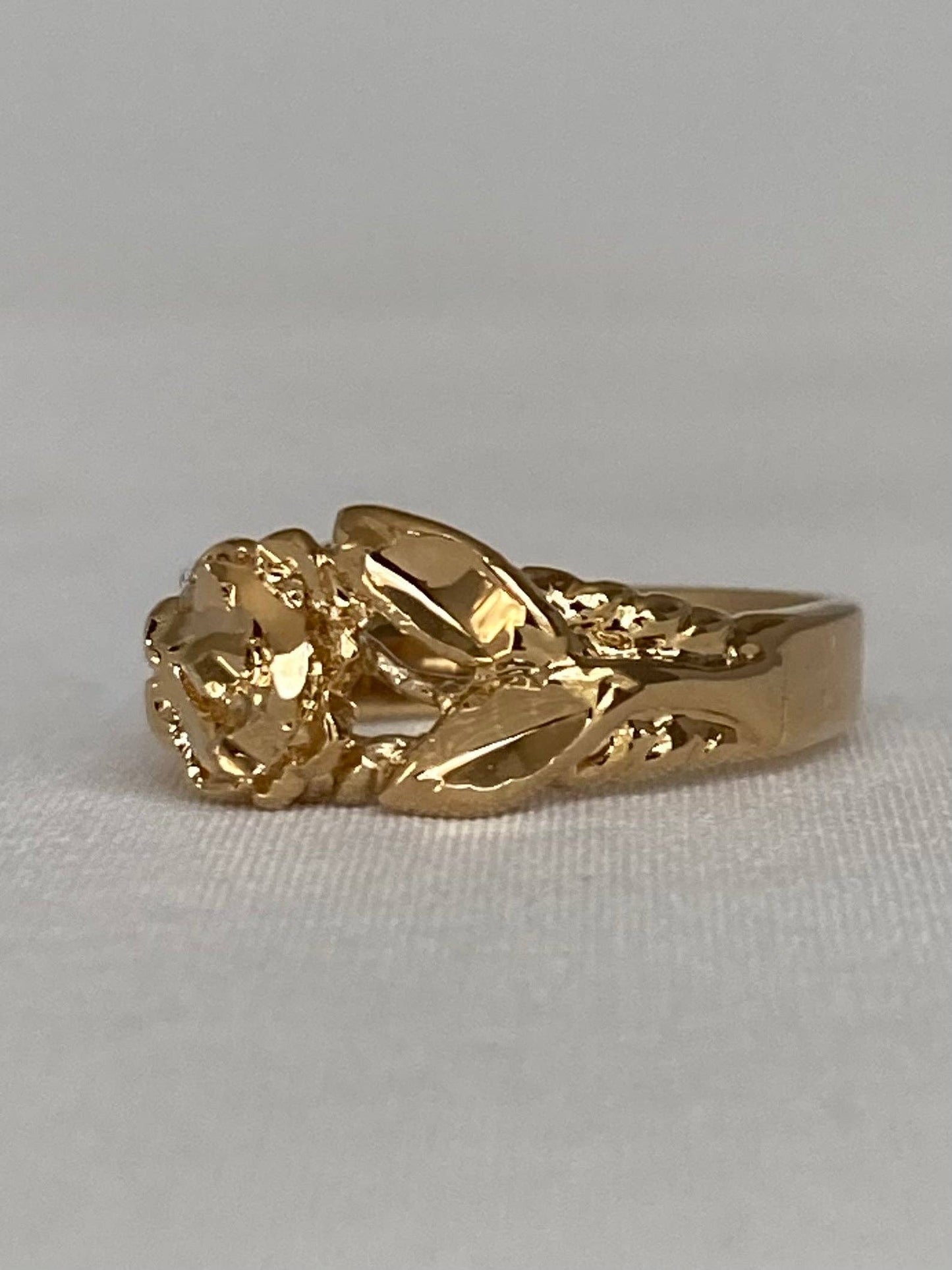 The Rose Ring – Floral Beauty