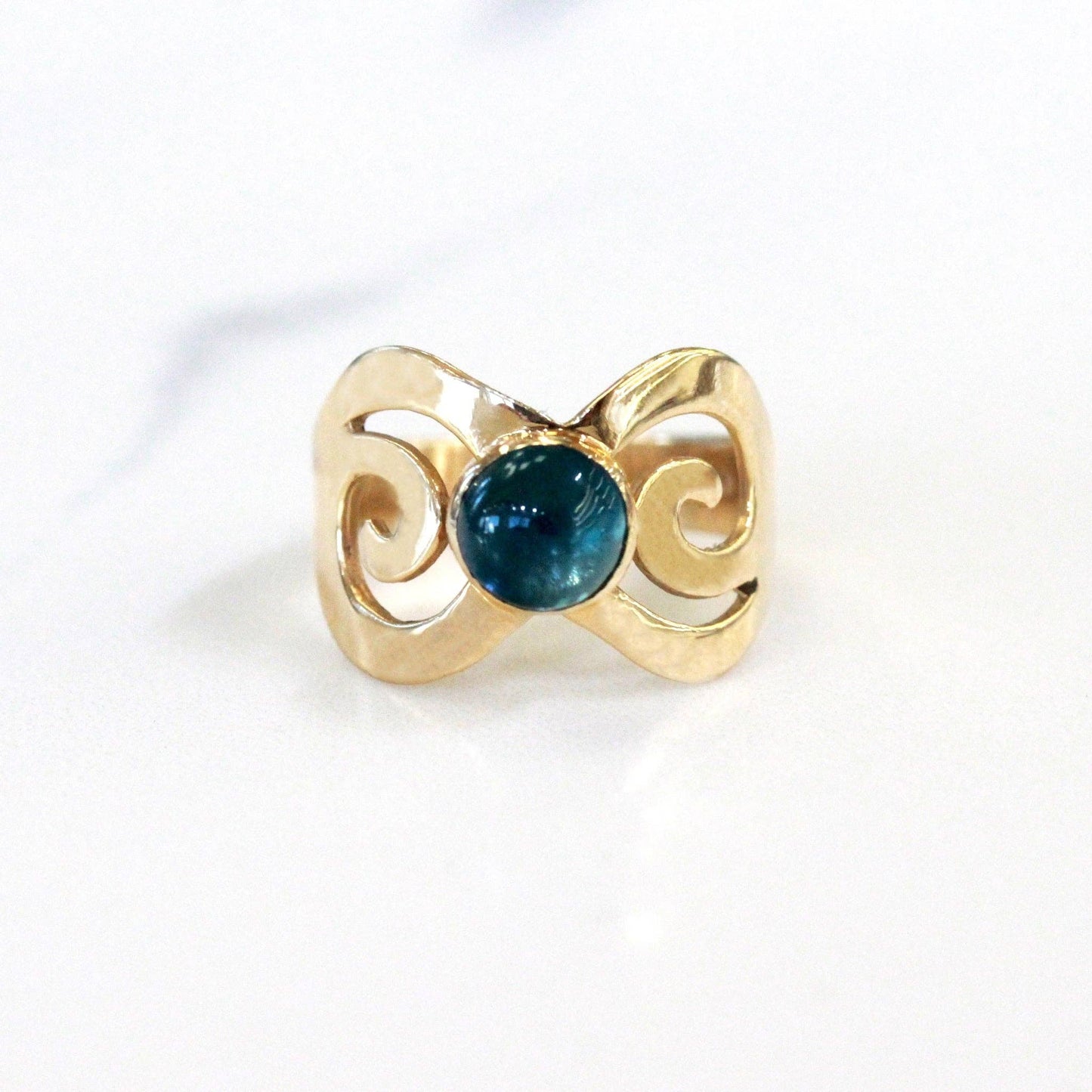 Solid Gold Tourmaline Ring – Handcrafted Elegance