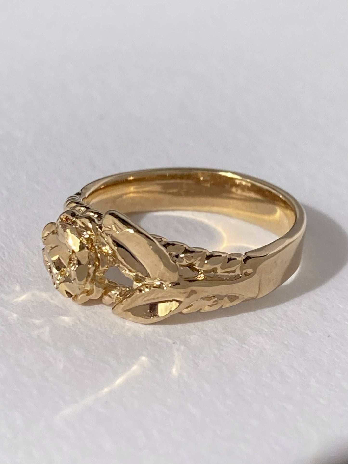The Rose Ring – Floral Beauty