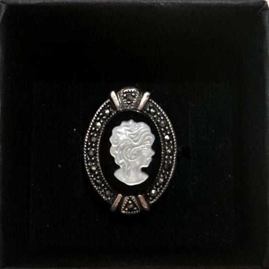 Vintage Sterling Silver 925 Black Onyx & Mother of Pearl Cameo Ring - Size 6